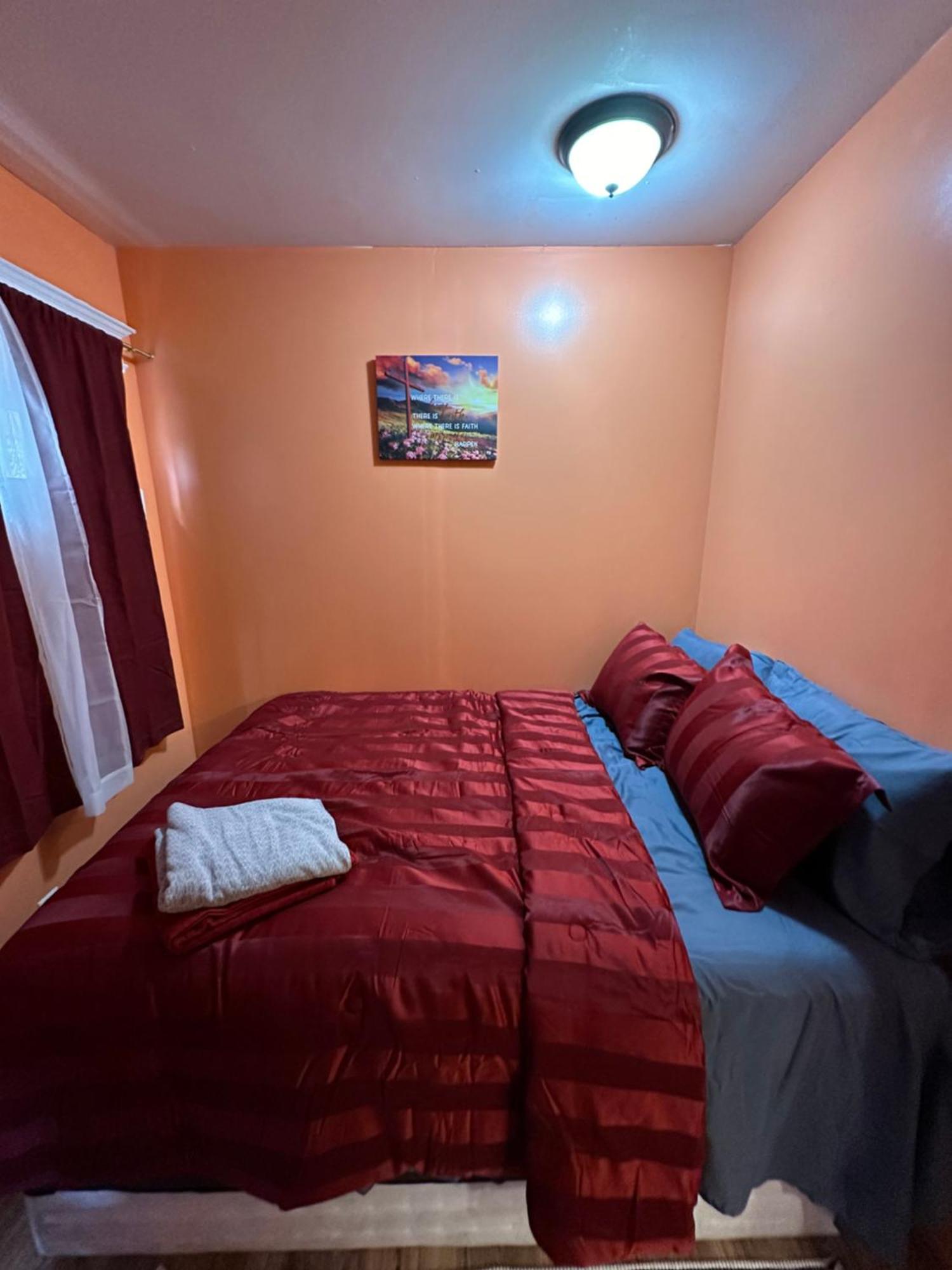 Fidellia Iron Room, Queen Bed Minutes From Newark Liberty International Airport And Newark Penn Station Exterior foto